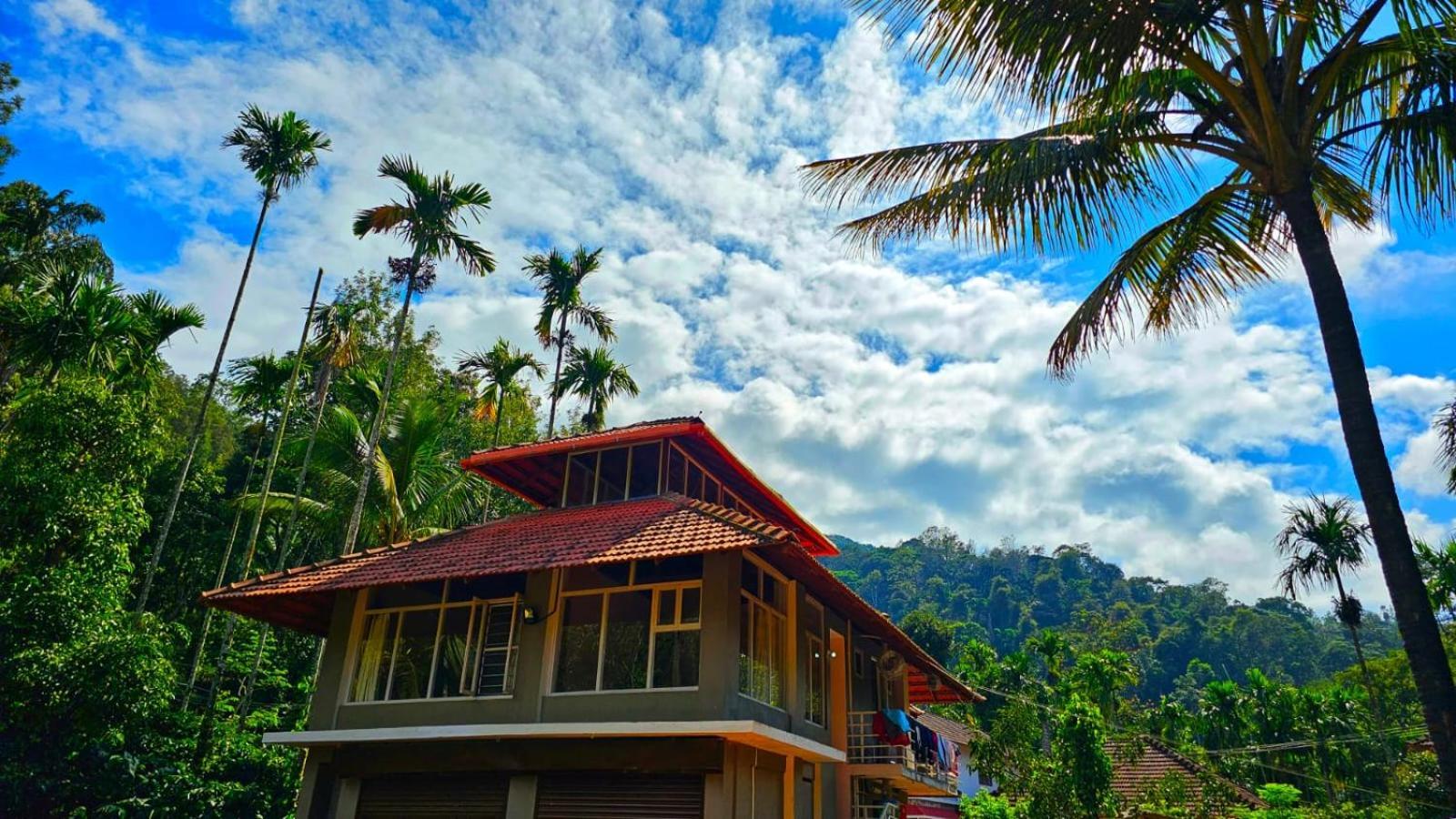 Coorg Divine Spark Home Stay Suntikoppa Exterior foto
